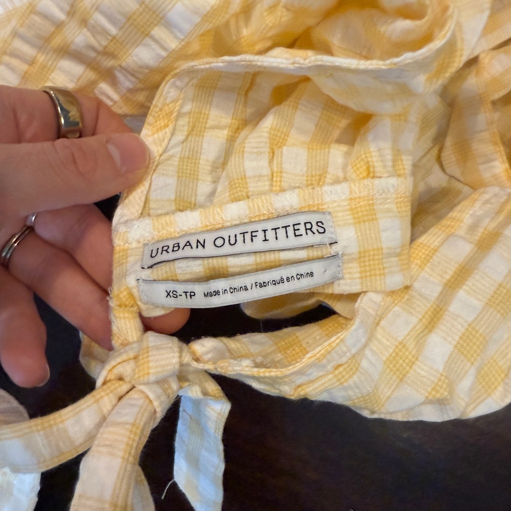 Butter Yellow Checkered Puff Sleeve Blouse - Picture 3 of 3